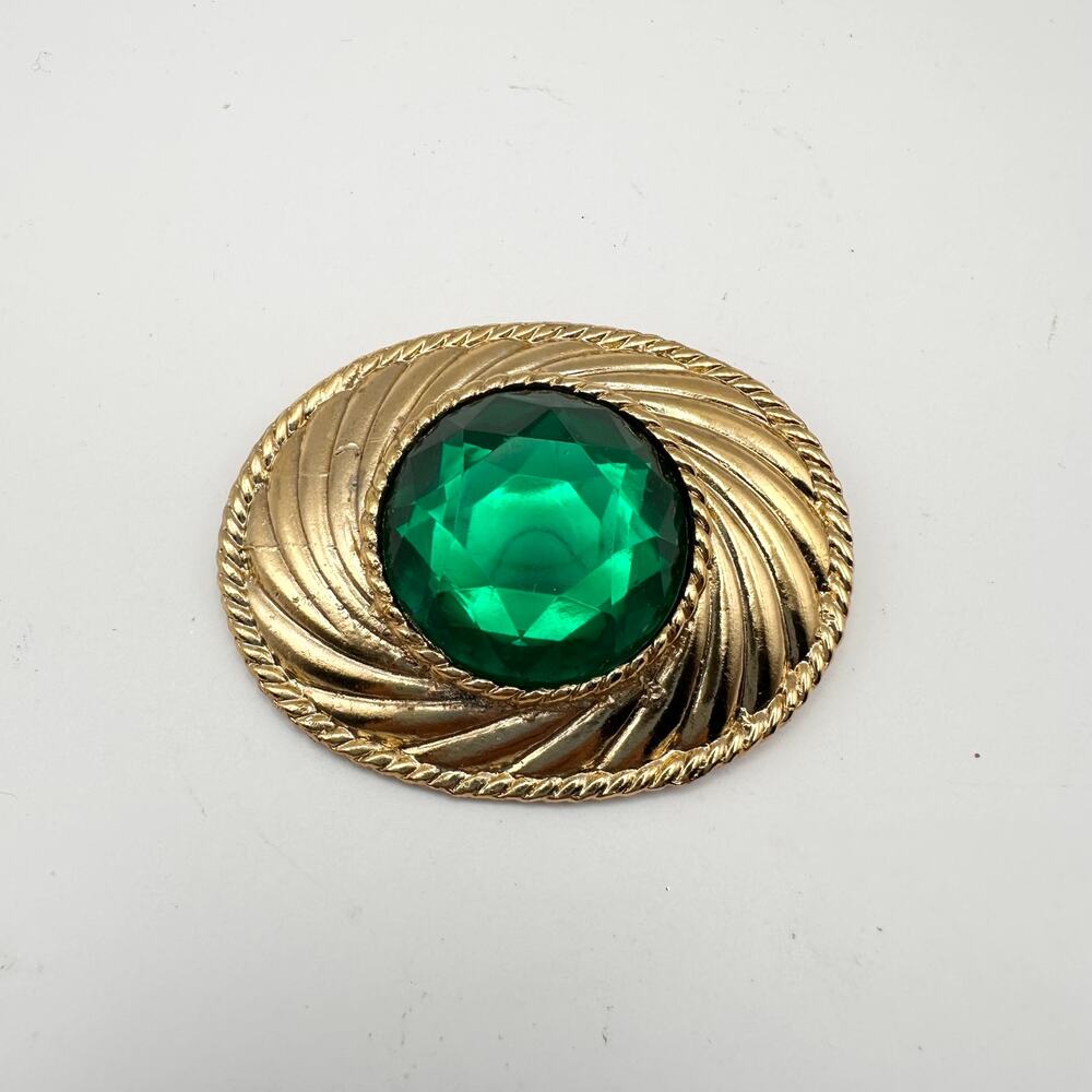 Emanuel Ungaro Parfums Gold Tone Vintage Green Faceted Stone Oval Brooch Pin